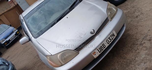 Toyota Platz 2001 Silver