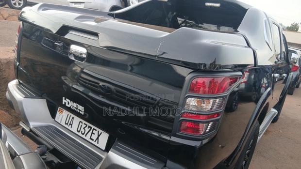 Mitsubishi L200 2018 Black