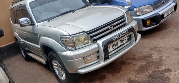 Toyota Land Cruiser Prado 2000 Silver
