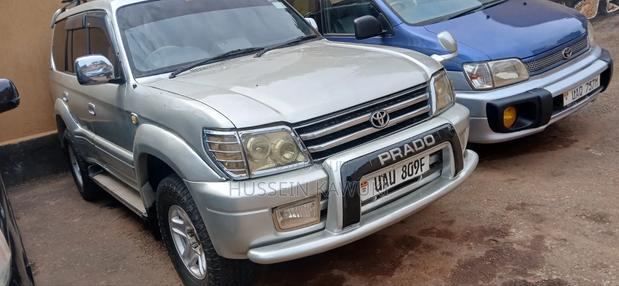 Toyota Land Cruiser Prado 2000 Silver
