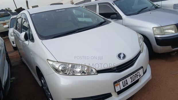 Toyota Wish 2011 White