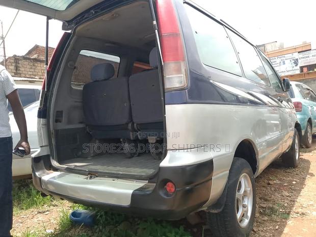 Toyota LiteAce Noah 2000 Silver