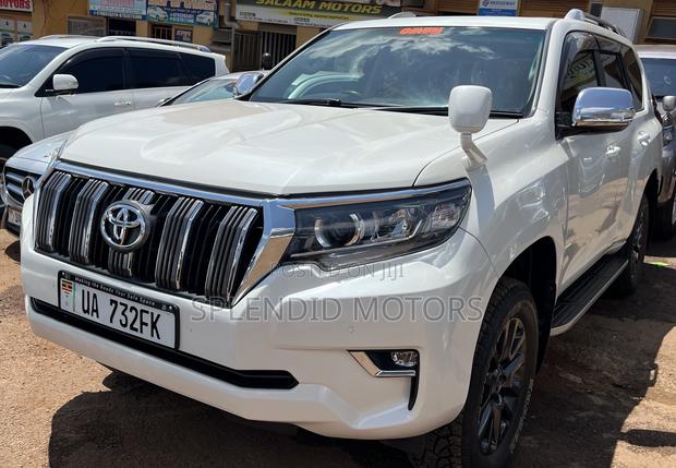 Toyota Land Cruiser Prado 2017 White