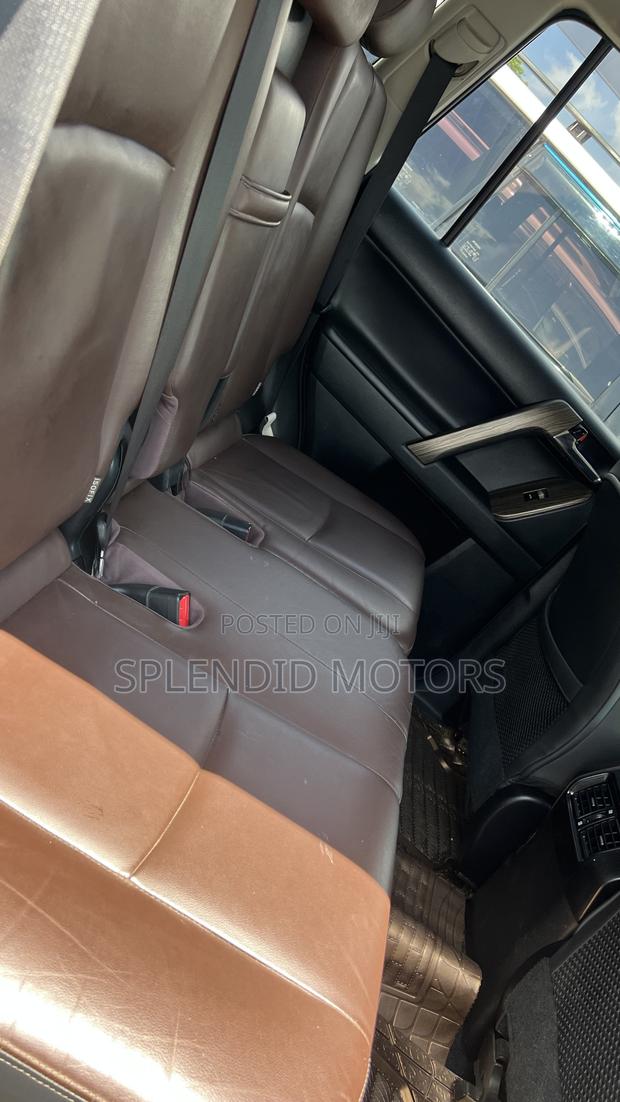 Toyota Land Cruiser Prado 2017 White