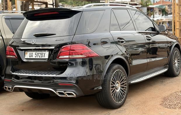 Mercedes-Benz M Class ML350 4dr SUV (3.5L 6cyl 7A) 2014 Black