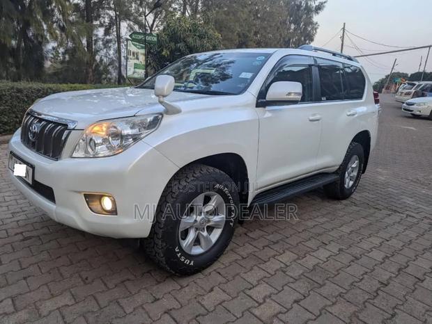 Toyota Land Cruiser Prado 2016 White