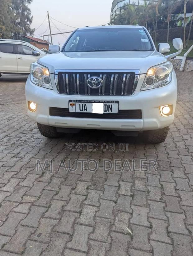 Toyota Land Cruiser Prado 2016 White