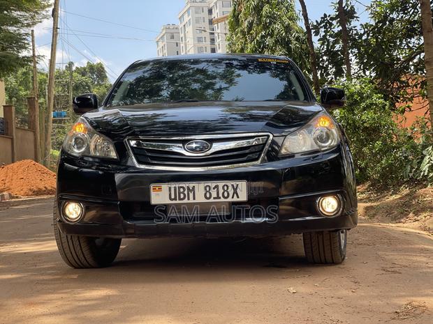 Subaru Outback 2011 Black