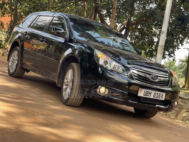 Subaru Outback 2011 Black