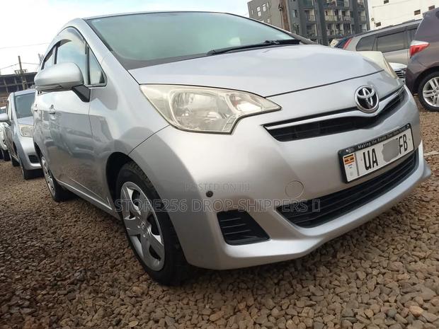 Toyota Ractis 2011 Silver