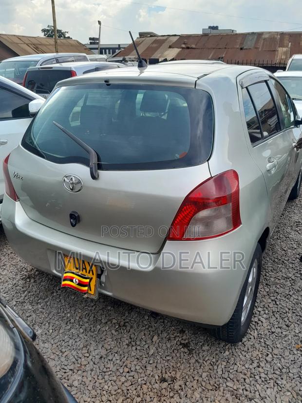 Toyota Vitz 1.0 FWD 3dr 2002 Silver