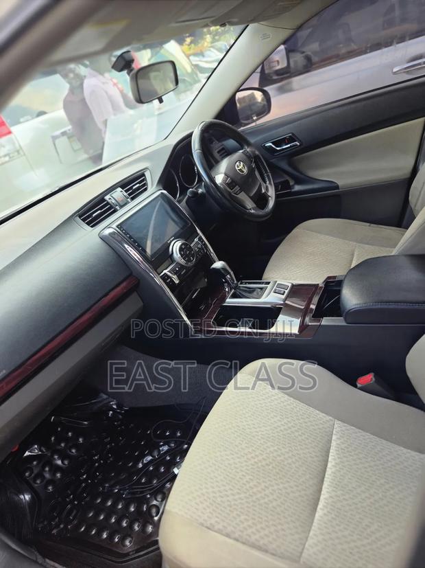 Toyota Mark X 2.5 AWD 2010 White