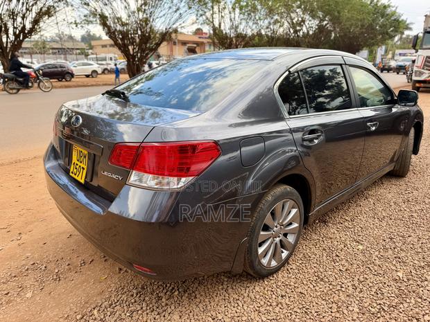 Subaru Legacy 2010 Gray