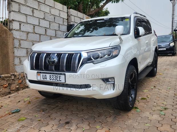 Toyota Land Cruiser Prado 2018 Black