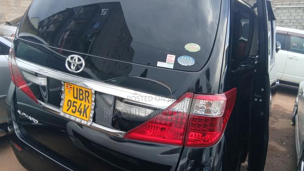 Toyota Alphard 2012 Black