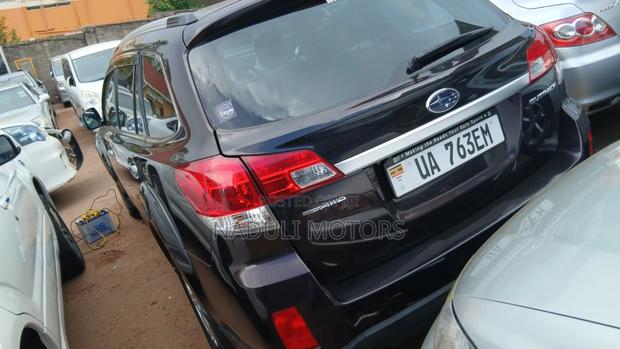 Subaru Outback 2012 Black