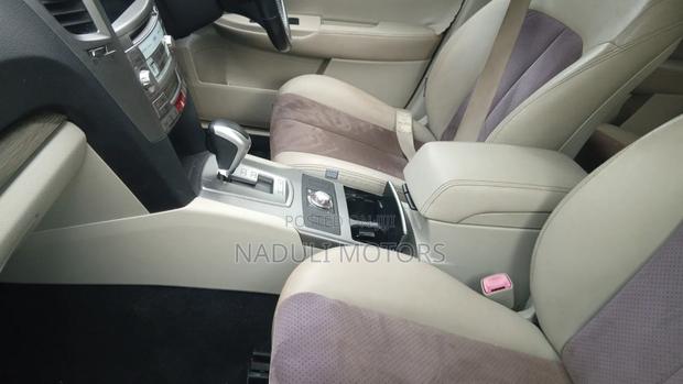 Subaru Outback 2012 Black