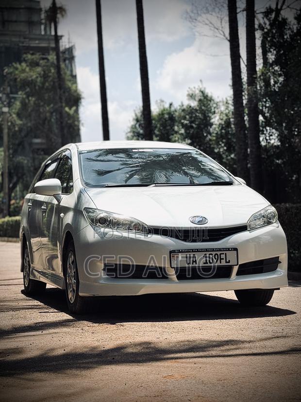 Toyota Wish 2011 White