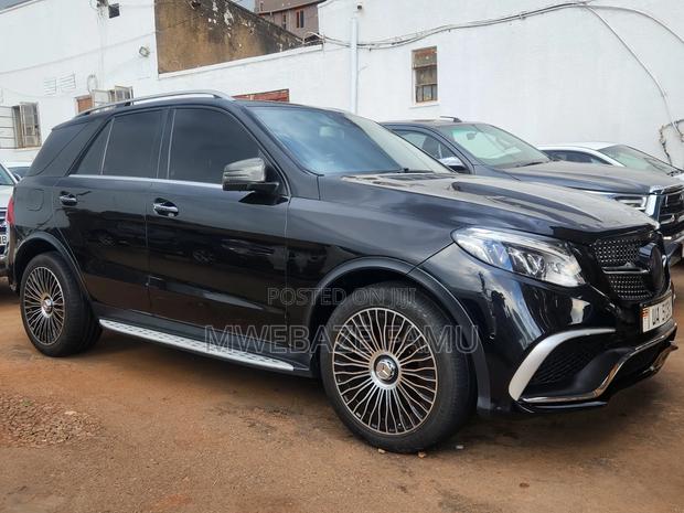 Mercedes-Benz GLE-Class 2015 Black