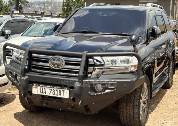 Toyota Land Cruiser 4.6 V8 ZX 2017 Black