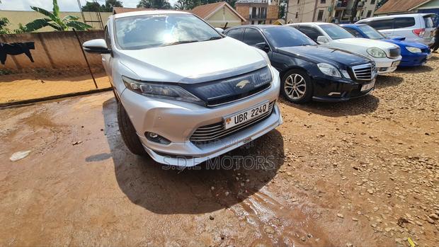 Toyota Harrier 2.0 2015 Silver