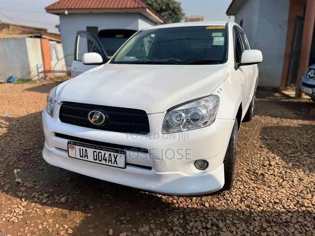 Toyota RAV4 2007 White