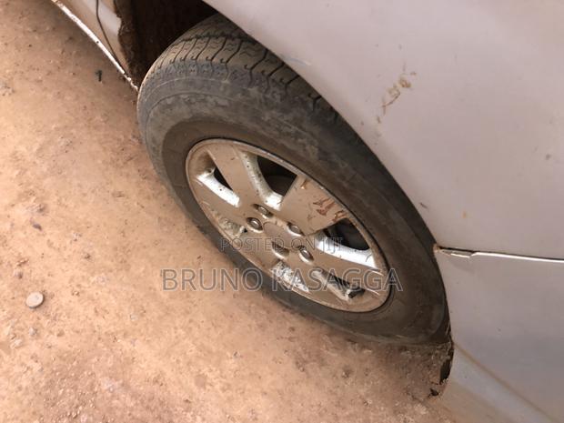 Toyota Noah 2005 Silver