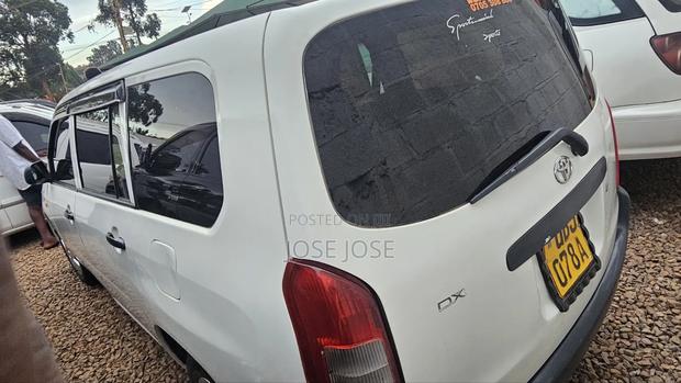 Toyota Probox 2006 White