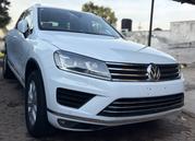 Volkswagen Touareg V6 R-Line 4dr SUV AWD (3.6L 6cyl 8A) 2014 White for sale