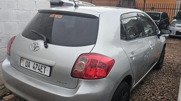 Toyota Auris 2009 Silver