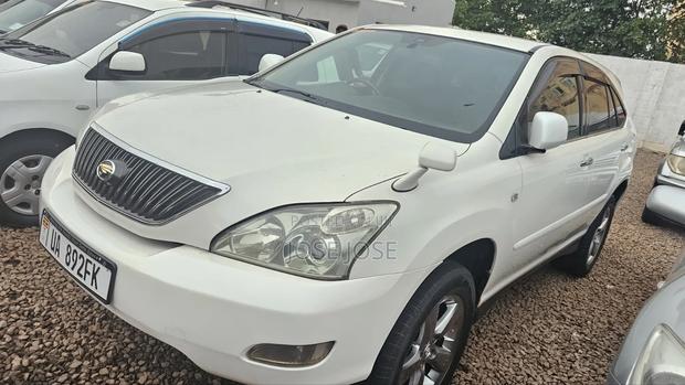 Toyota Harrier 2.4 2010 White