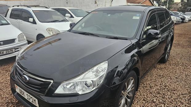 Subaru Outback 2011 Black