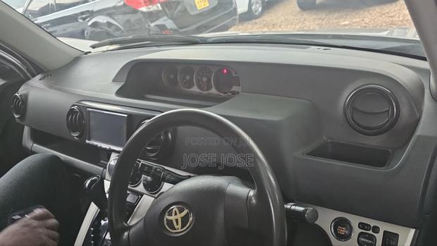Toyota Corolla Rumion 2009 Silver