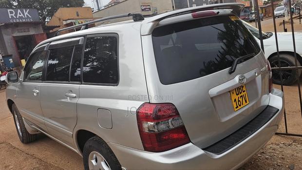 Toyota Kluger 2006 Silver