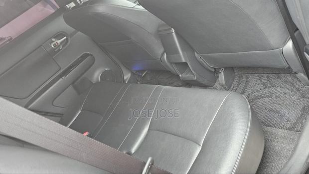 Toyota Corolla Rumion 2011 Black