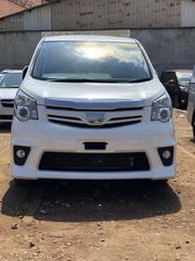 Toyota Noah 2.0 143hp AWD (7 Seater) 2013 White for sale