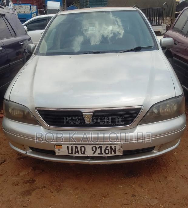 Toyota Vista 1998 Silver