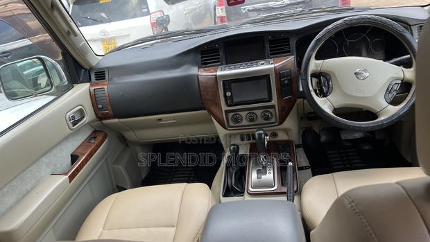 Nissan Patrol 2010 Black