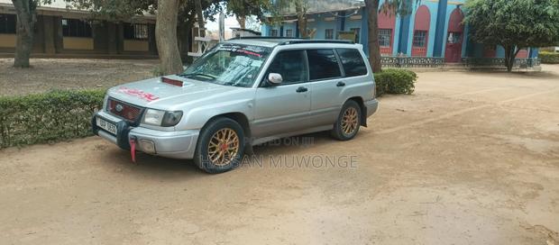Subaru Forester 2.0 S 2000 Silver