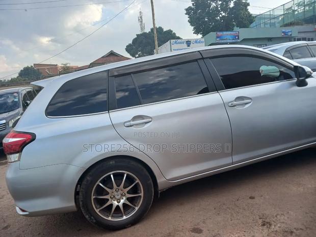 Toyota Corolla Fielder 1.5 Hybrid FWD 2014 Silver