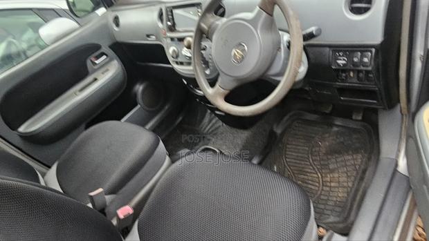 Toyota Sienta 2006 Silver
