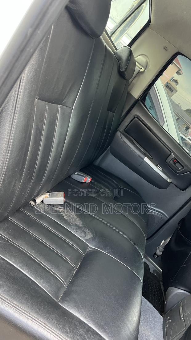 Toyota Hilux 2012 White