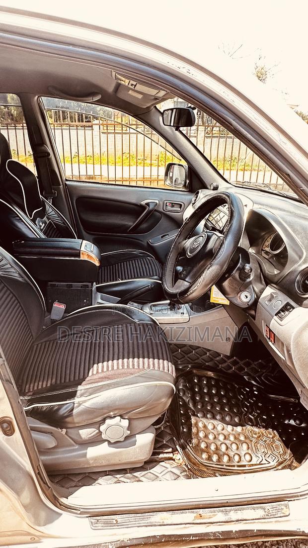 Toyota RAV4 Automatic 2000 Silver