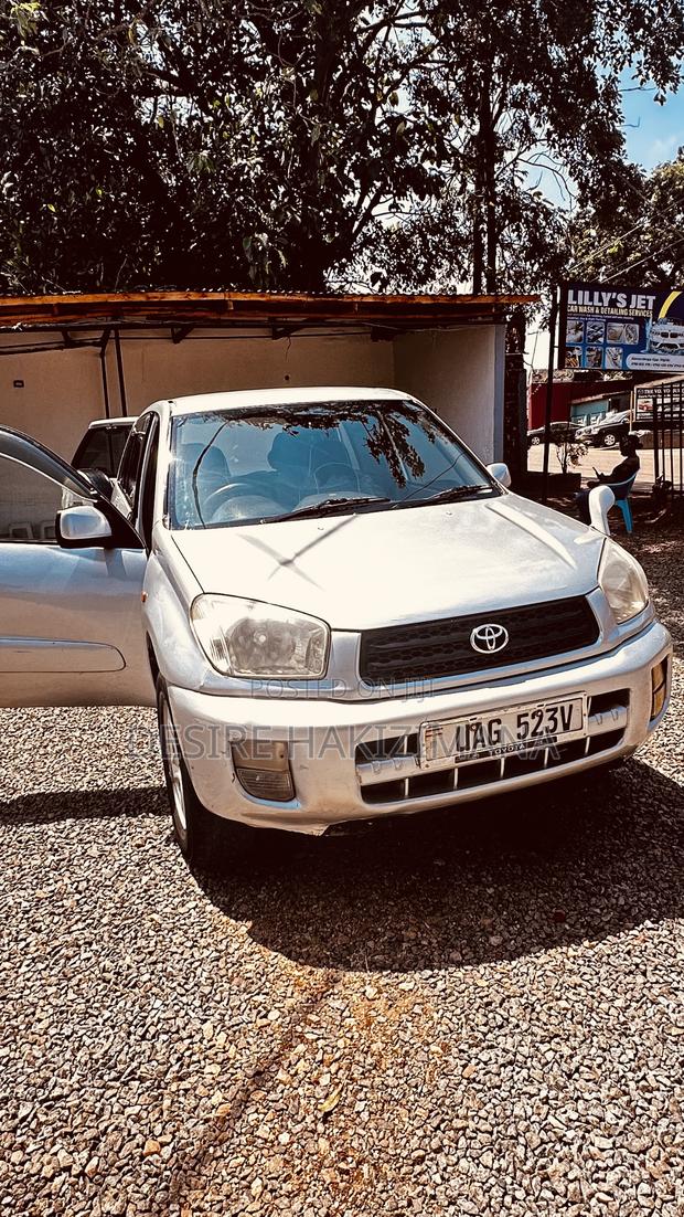 Toyota RAV4 Automatic 2000 Silver