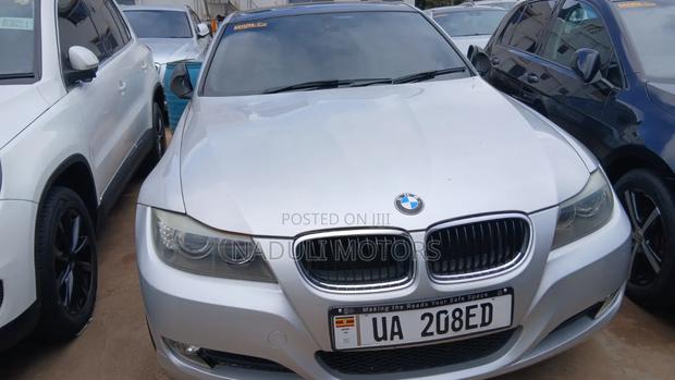 BMW 320i 2011 Silver