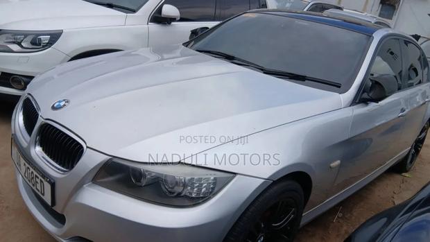 BMW 320i 2011 Silver