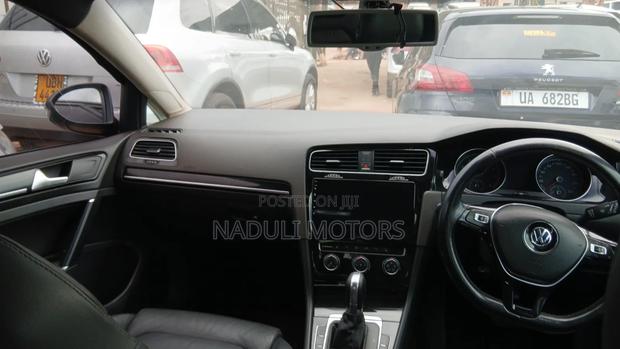 Volkswagen Golf 2012 Black