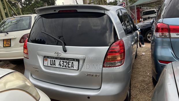 Toyota Corolla Spacio 2005 Silver