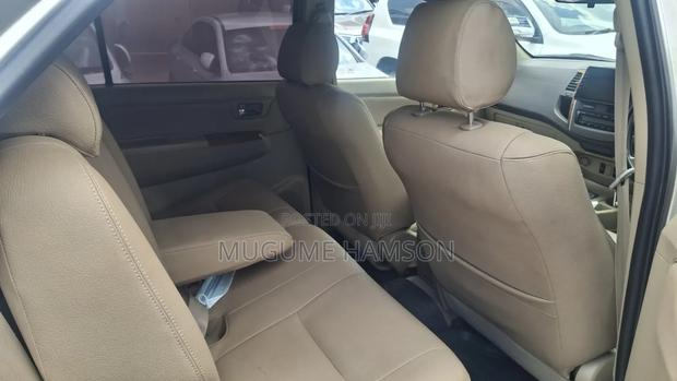 Toyota Fortuner 2005 Silver