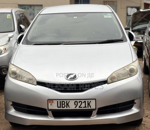 Toyota Wish 2012 Silver